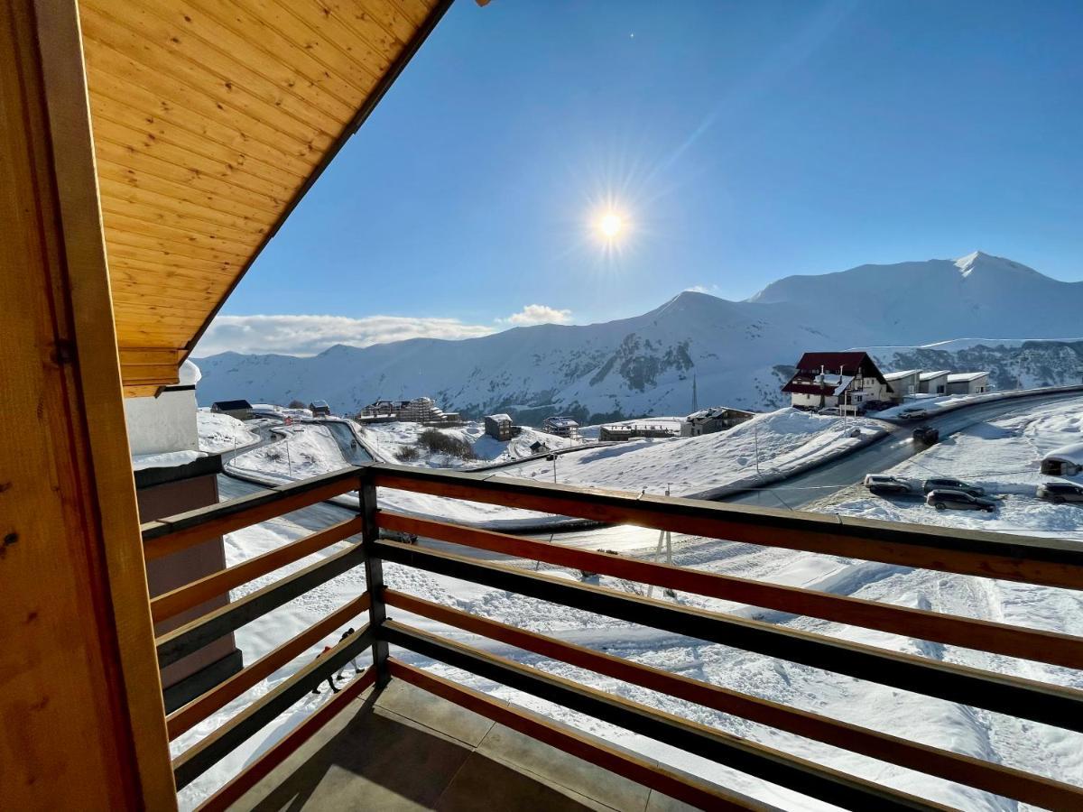 Gudauri Hillsite Hotel Exterior photo