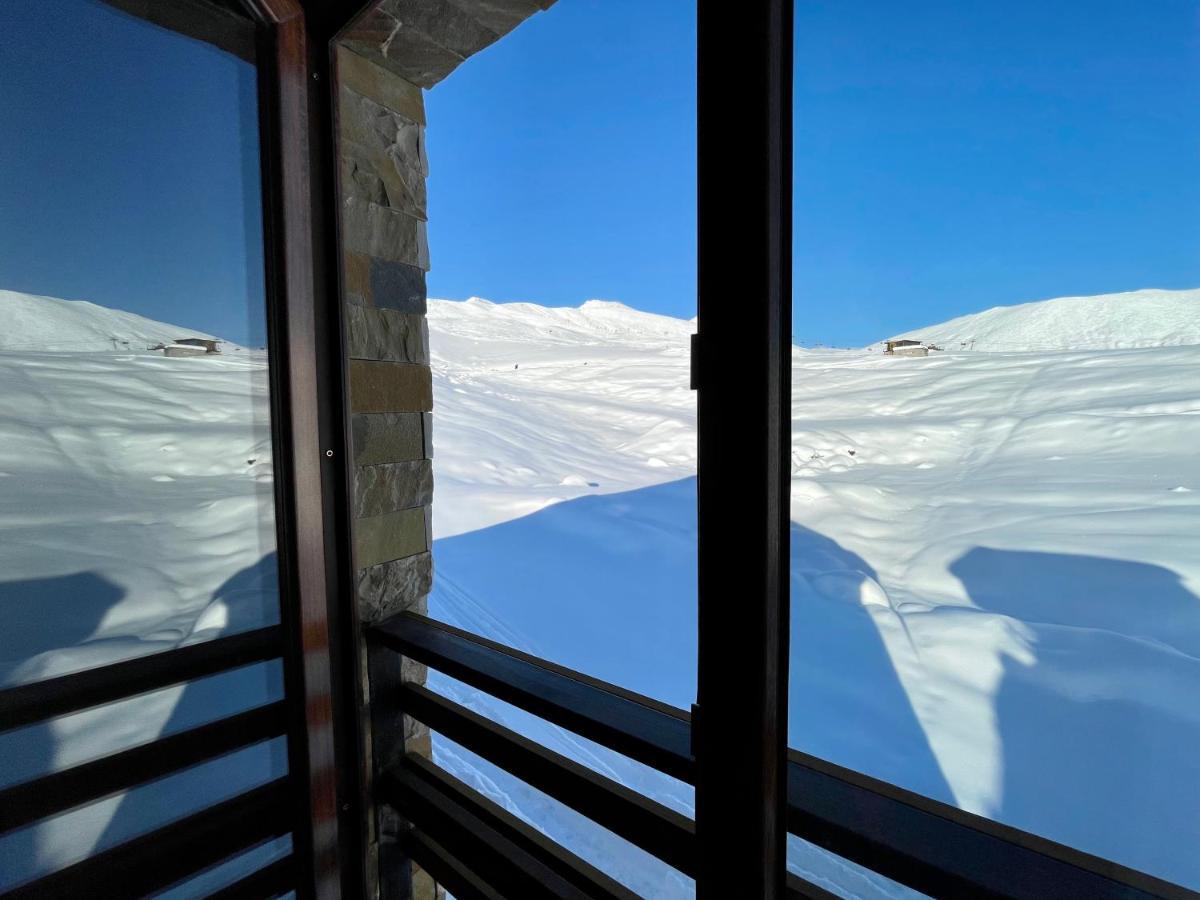 Gudauri Hillsite Hotel Exterior photo